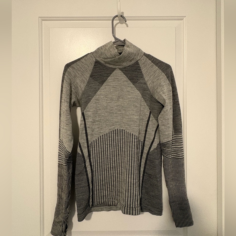 Athleta Women's Turtleneck Sweater in Gray and Black